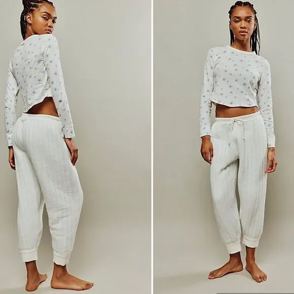 NWOT Free People Quilted Love Long Sleeves Snowflakes Ivory Top Crew Relaxed M - Picture 3 of 15